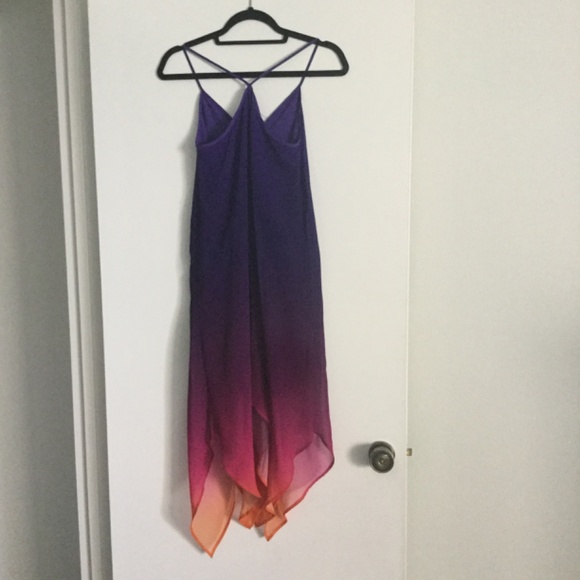 Dress - Picture 3 of 4